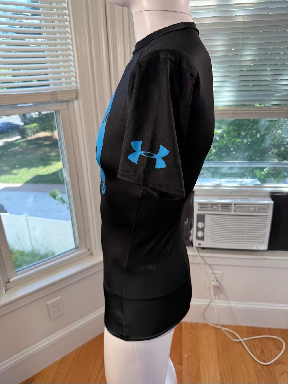 Under Armour Marvel Punisher HeatGear Compression Shirt Black MD - Picture 6 of 11